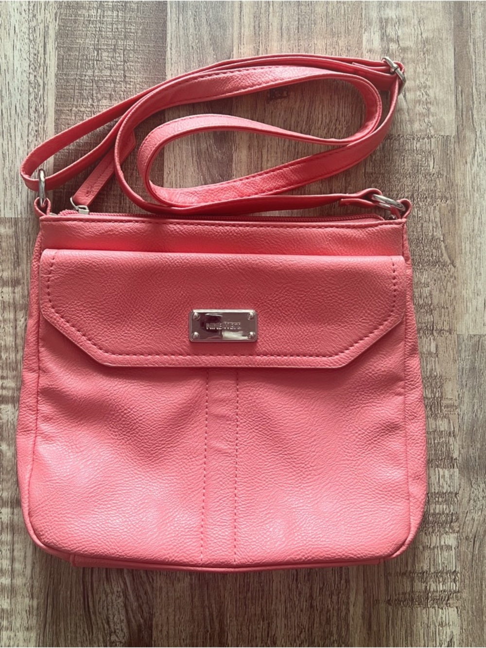 EUC Nine West crossbody bag
